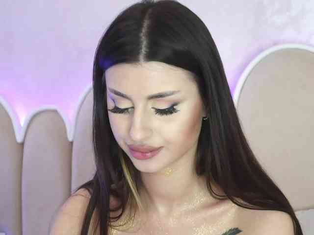 NaughtyAlicee webcam