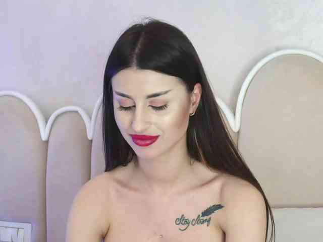 NaughtyAlicee webcam