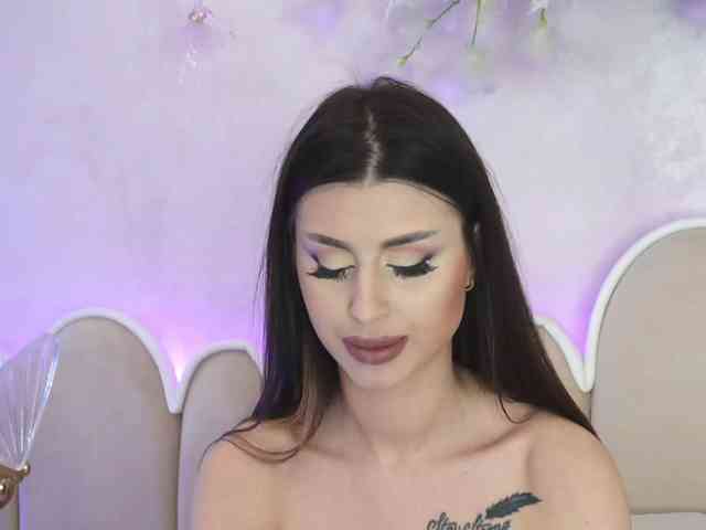 NaughtyAlicee webcam