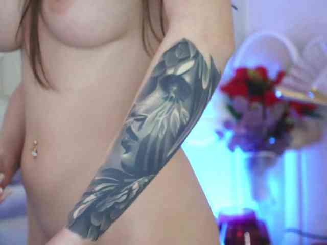 NaughtyAlicee webcam