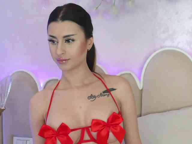 NaughtyAlicee webcam