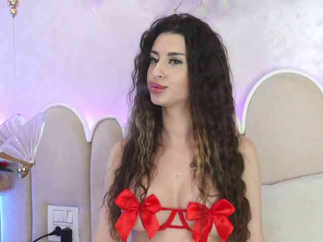 NaughtyAlicee webcam