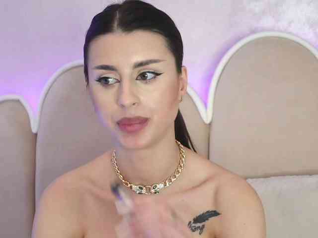 NaughtyAlicee webcam