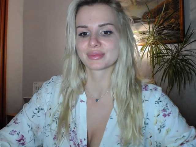 CorneliaSweet's BongaCams show and profile
