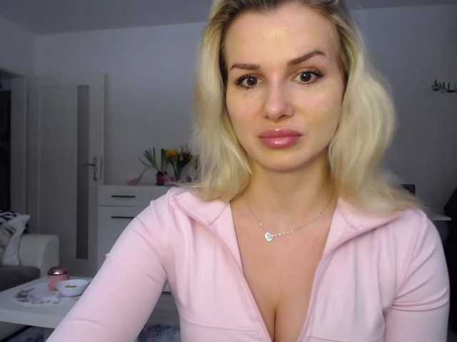 CorneliaSweet's BongaCams show and profile