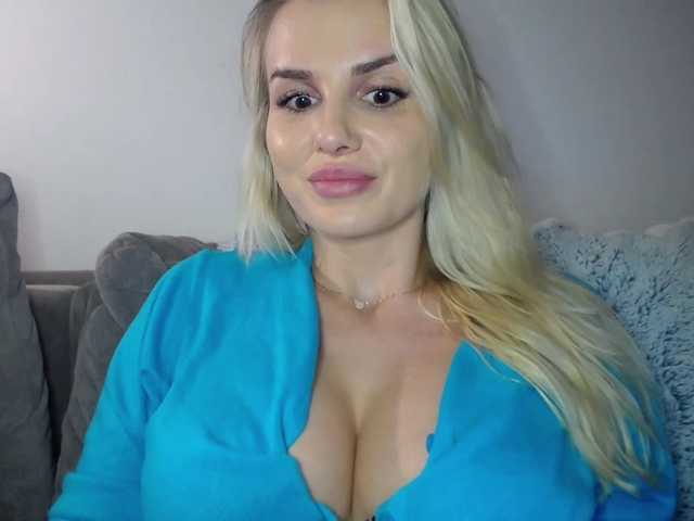 CorneliaSweet's BongaCams show and profile