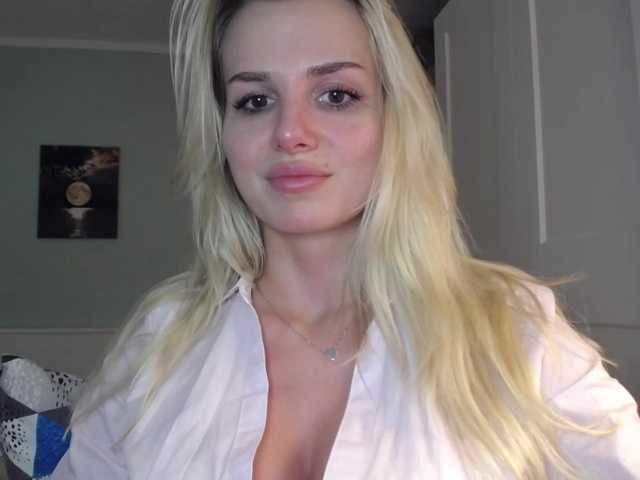 CorneliaSweet's BongaCams show and profile