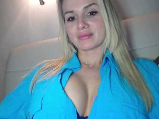 CorneliaSweet's BongaCams show and profile