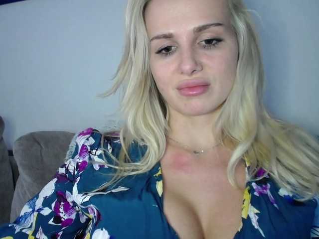 CorneliaSweet's BongaCams show and profile