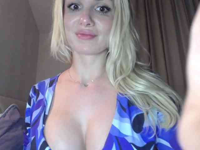 CorneliaSweet webcam