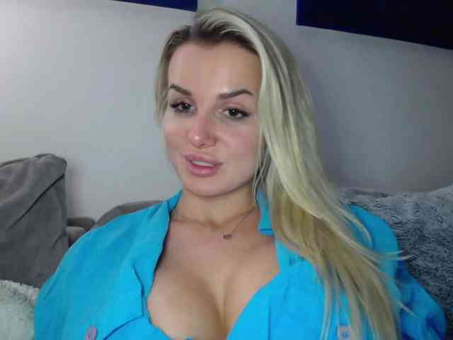 CorneliaSweet webcam