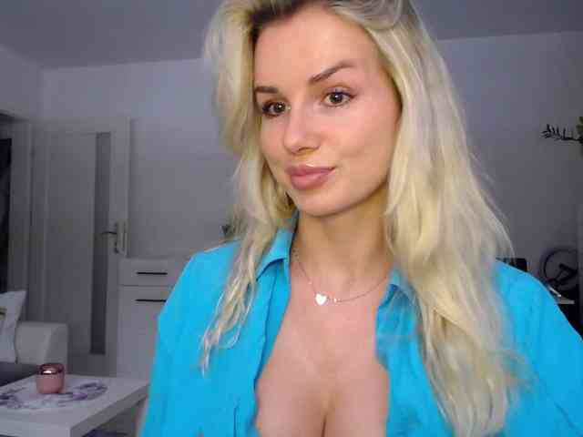 CorneliaSweet webcam