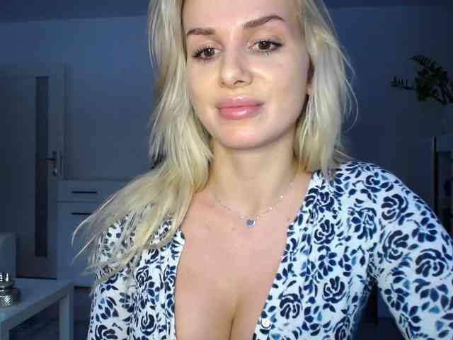 CorneliaSweet webcam