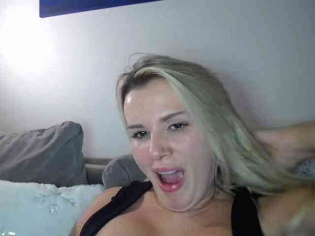 CorneliaSweet Live Webcam on BongaCams