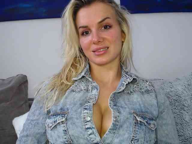 CorneliaSweet webcam