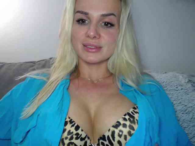 CorneliaSweet webcam