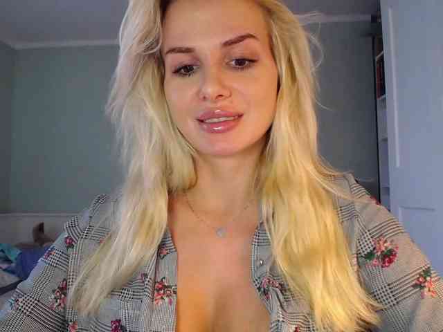 CorneliaSweet webcam