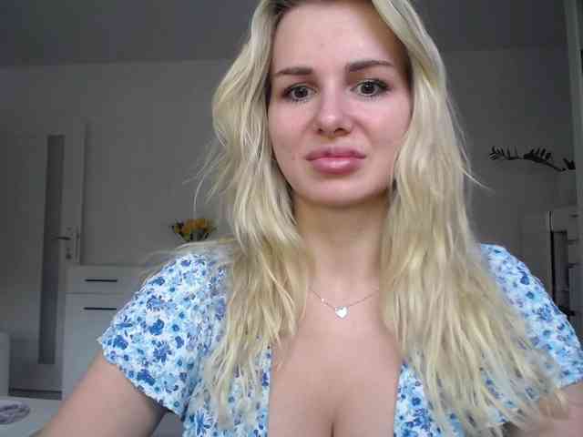 CorneliaSweet webcam