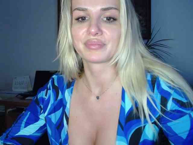 CorneliaSweet webcam