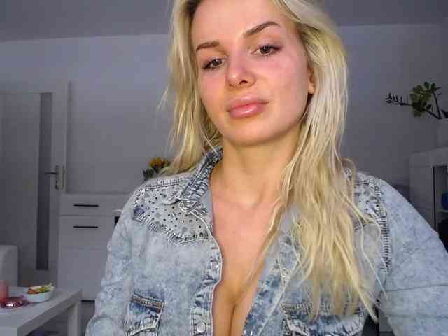 CorneliaSweet webcam