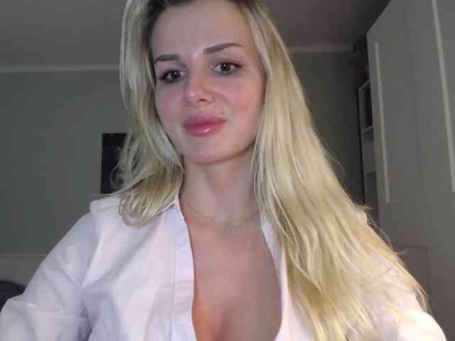 CorneliaSweet webcam