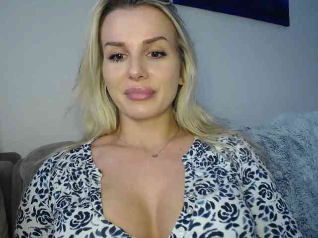 CorneliaSweet webcam