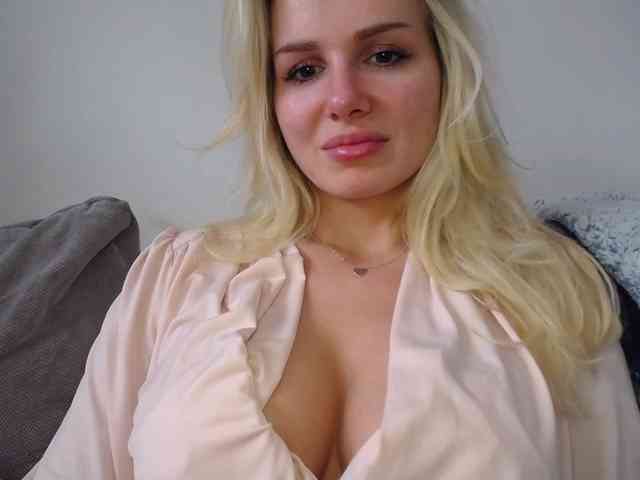 CorneliaSweet webcam