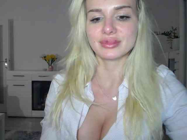 CorneliaSweet webcam