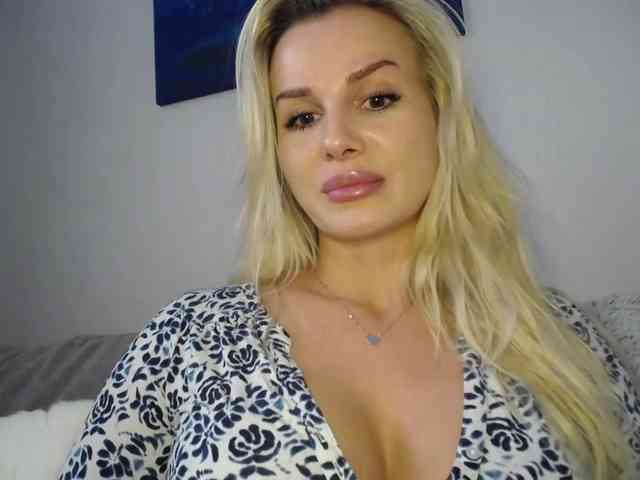 CorneliaSweet webcam