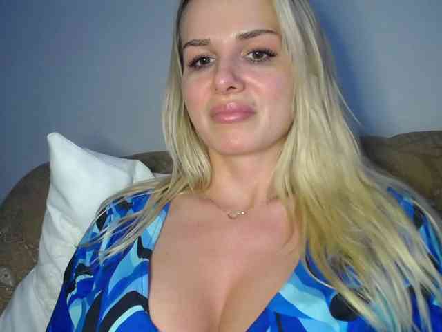 CorneliaSweet webcam