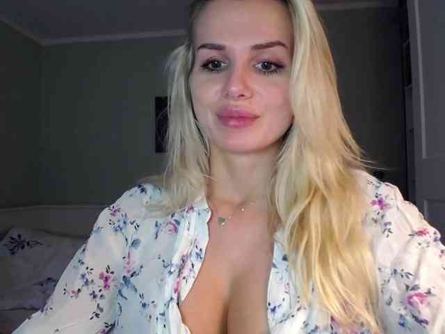 CorneliaSweet webcam