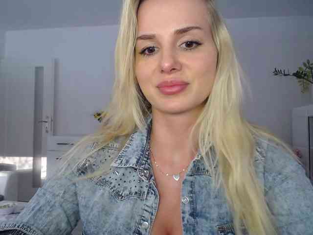 CorneliaSweet webcam