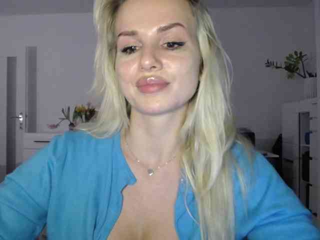 CorneliaSweet webcam