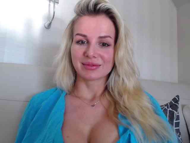 CorneliaSweet webcam