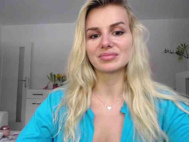 CorneliaSweet webcam