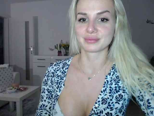 CorneliaSweet webcam