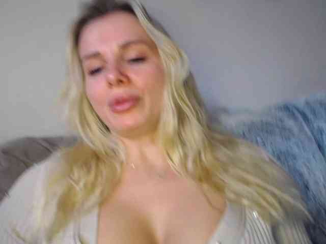 CorneliaSweet webcam