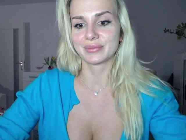 CorneliaSweet webcam