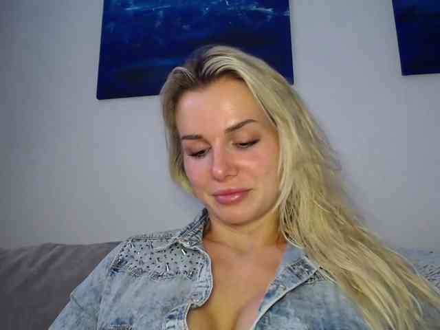 CorneliaSweet webcam