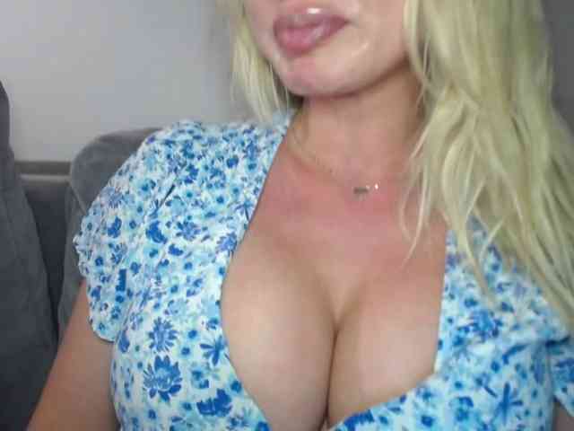 CorneliaSweet webcam