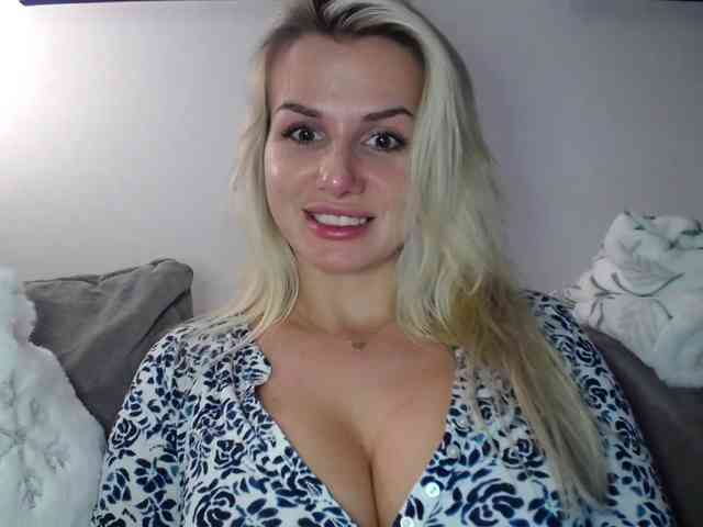 CorneliaSweet webcam