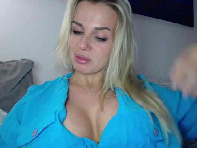 CorneliaSweet webcam