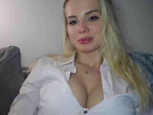 CorneliaSweet webcam