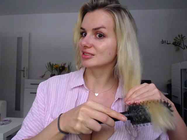 CorneliaSweet webcam