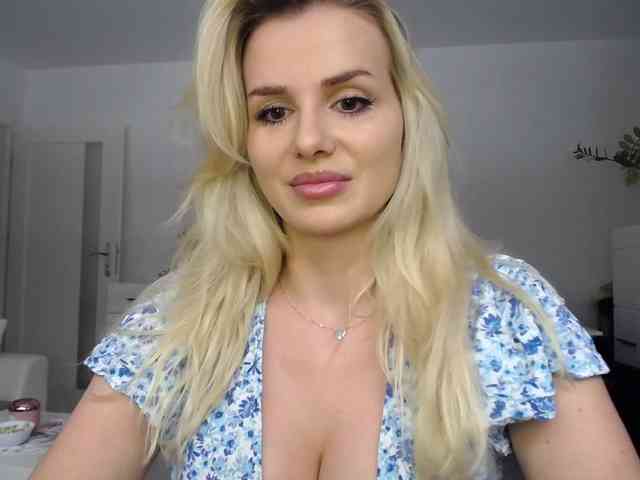 CorneliaSweet webcam