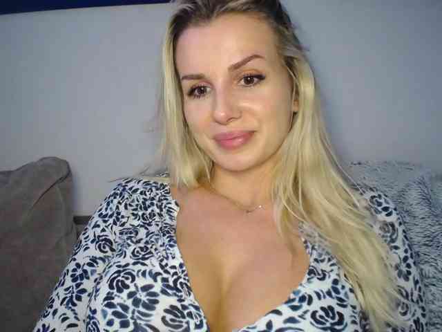 CorneliaSweet webcam