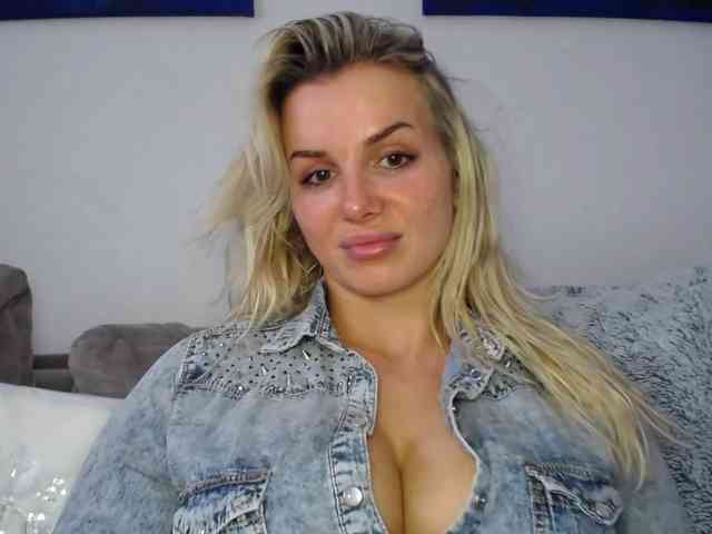 CorneliaSweet webcam