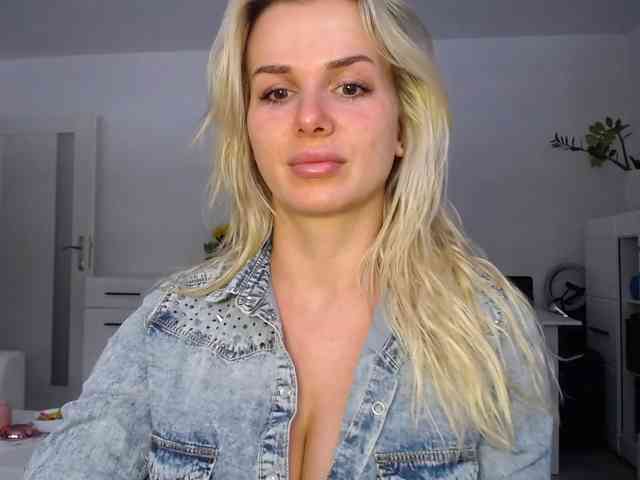 CorneliaSweet webcam