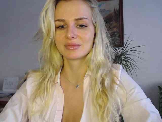 CorneliaSweet webcam