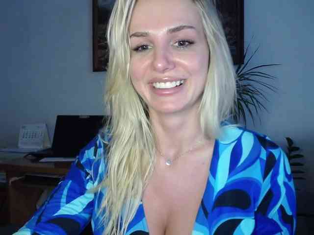 CorneliaSweet webcam